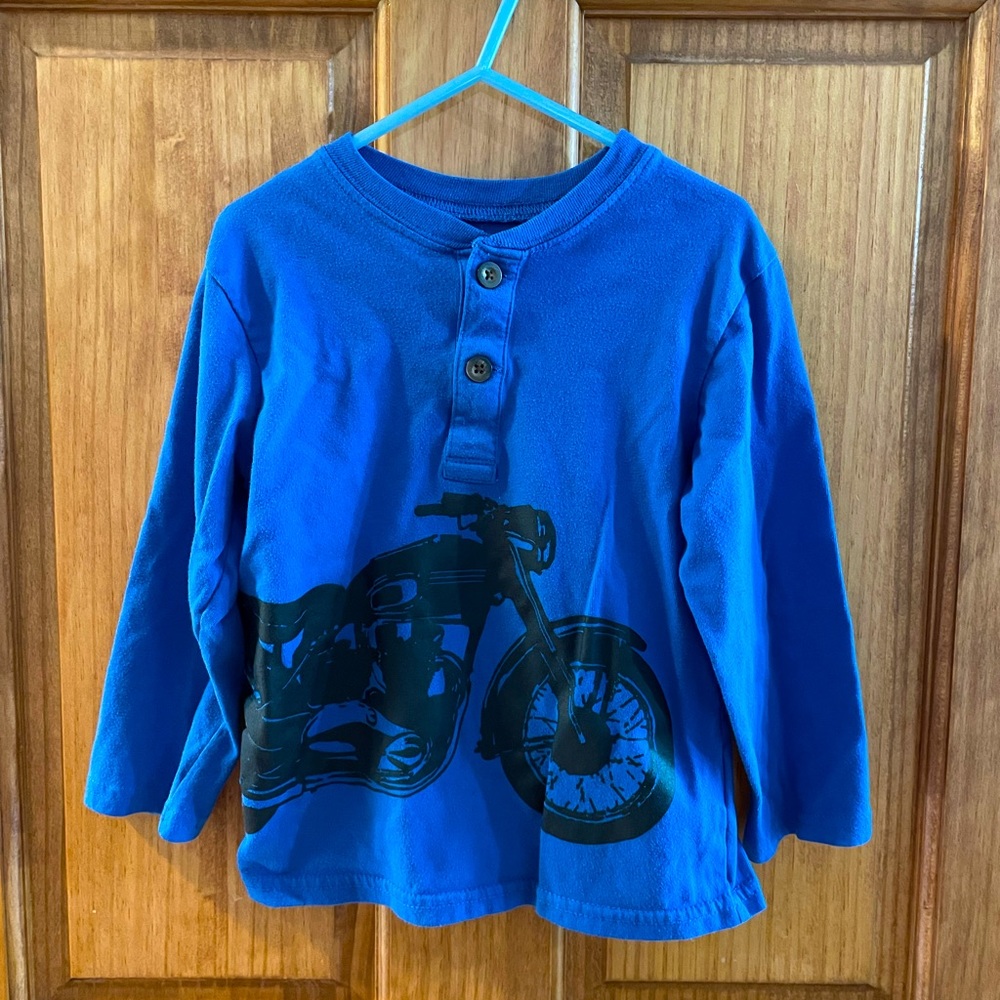 Long sleeve blue shirt